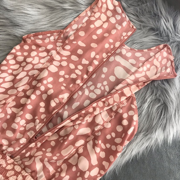 Adidas || Chiffon Animal Print Romper Size M - Picture 8 of 8